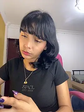 xoxo milk online show from 11-15-25, 08:49