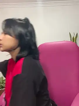 xoxo milk online show from 03-15-26, 07:47