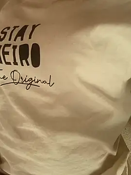 Snapshot of anayahotty chatting on 10-07-25, 08:55 anayahotty online show from 10-07-25, 08:55