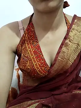 Snapshot of anayahotty chatting on 10-12-25, 10:31 anayahotty online show from 10-12-25, 10:31