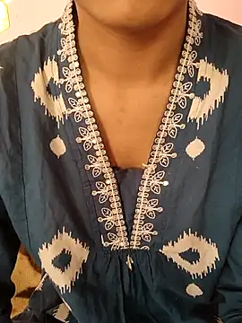 Snapshot of anayahotty chatting on 10-19-25, 06:47 anayahotty online show from 10-19-25, 06:47