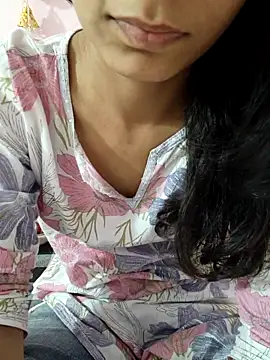 Snapshot of anayahotty chatting on 10-21-25, 04:19 anayahotty online show from 10-21-25, 04:19