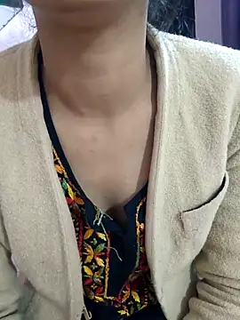 Snapshot of anayahotty chatting on 11-08-25, 07:23 anayahotty online show from 11-08-25, 07:23