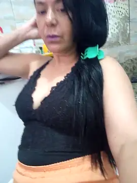 Snapshot of lucineia7 chatting on 11-15-25, 08:49 lucineia7 online show from 11-15-25, 08:49