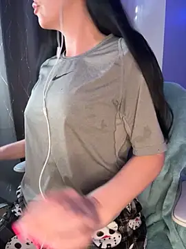 MaciiMayy online show from 05-09-26, 02:17