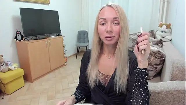 AlisiaCat online show from 01-13-26, 07:19