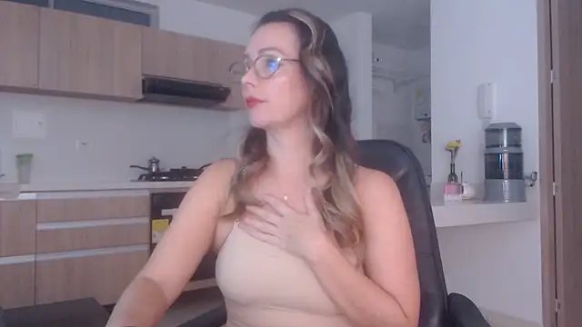 LovePaula online show from 03-15-26, 10:54