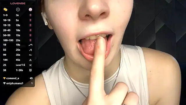 FoxLina online show from 10-24-25, 08:27