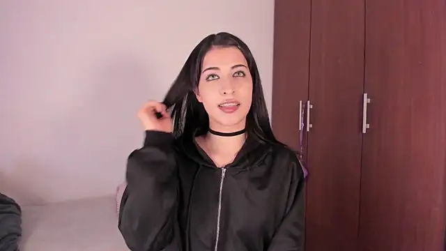 Snapshot of ScarlettRosetti chatting on 10-16-25, 02:23 ScarlettRosetti online show from 10-16-25, 02:23