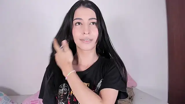 Snapshot of ScarlettRosetti chatting on 04-26-26, 10:51 ScarlettRosetti online show from 04-26-26, 10:51