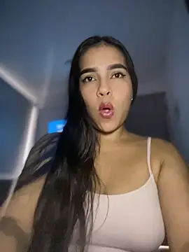 Snapshot of Valery_lux16 chatting on 06-27-26, 04:45 Valery lux16 online show from 06-27-26, 04:45