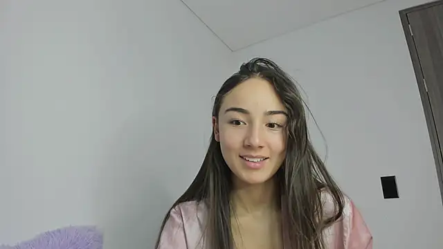 Snapshot of Innerpeace_ chatting on 12-02-25, 10:05 Innerpeace online show from 12-02-25, 10:05