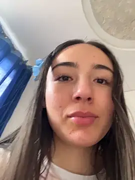 Snapshot of Innerpeace_ chatting on 12-15-25, 09:30 Innerpeace online show from 12-15-25, 09:30