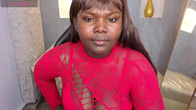 Snapshot of Soffia_b chatting on 10-30-25, 08:31 Soffia b online show from 10-30-25, 08:31