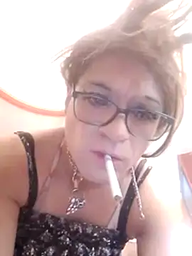 Snapshot of transreyna chatting on 02-25-26, 04:16 transreyna online show from 02-25-26, 04:16