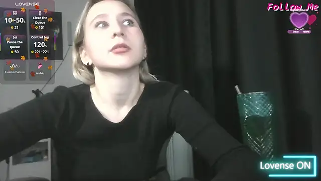 ChristinaFivePlus online show from 10-10-25, 06:18