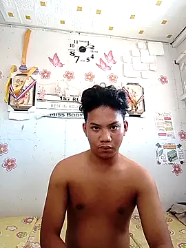 Snapshot of yourken_69 chatting on 09-22-25, 01:07 yourken 69 online show from 09-22-25, 01:07