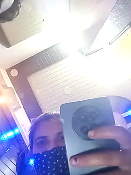 Snapshot of KumariPayal chatting on 10-07-25, 04:37 KumariPayal online show from 10-07-25, 04:37