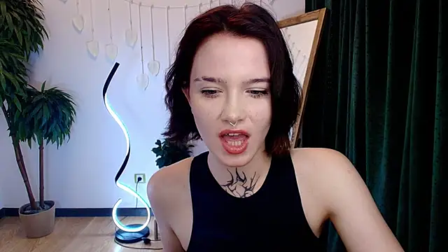 Snapshot of Elastikisss chatting on 10-16-25, 02:34 Elastikisss online show from 10-16-25, 02:34