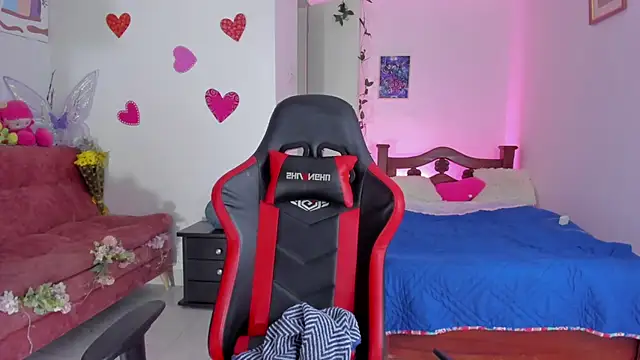 SophieLAmour online show from 09-22-25, 10:34