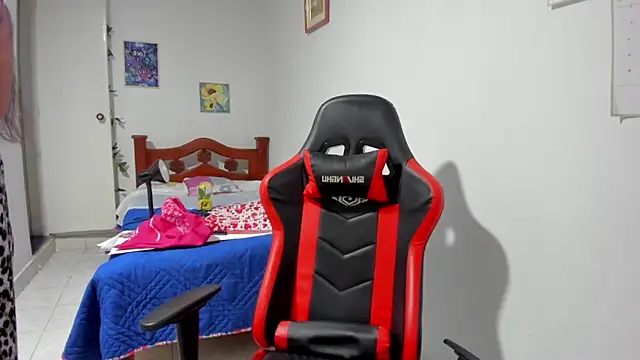 SophieLAmour online show from 11-06-25, 02:34