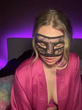 Cherrycolada online show from 02-22-26, 12:12