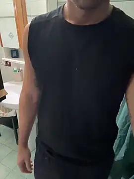 Snapshot of giovan2020 chatting on 11-03-25, 04:19 giovan2020 online show from 11-03-25, 04:19