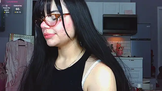 LunaMilav online show from 10-16-25, 12:00