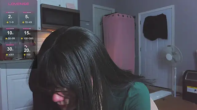 LunaMilav online show from 10-18-25, 11:16