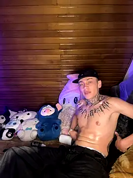 Snapshot of Craxxx69 chatting on 10-20-25, 05:52 Craxxx69 online show from 10-20-25, 05:52