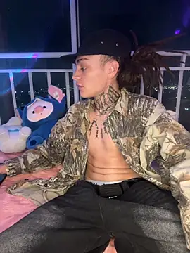 Snapshot of Craxxx69 chatting on 10-24-25, 06:32 Craxxx69 online show from 10-24-25, 06:32