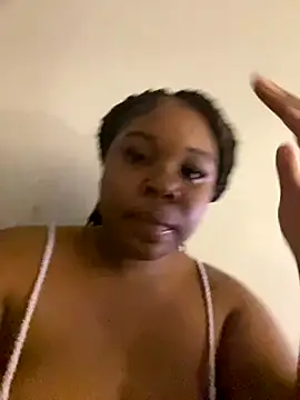 ChocolateKissesBaee online show from 09-28-25, 02:39