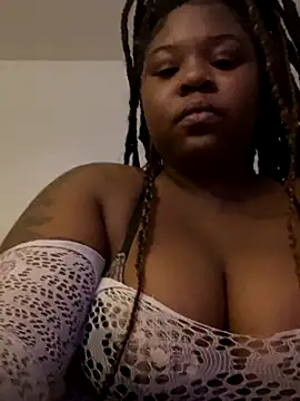ChocolateKissesBaee online show from 09-30-25, 06:57