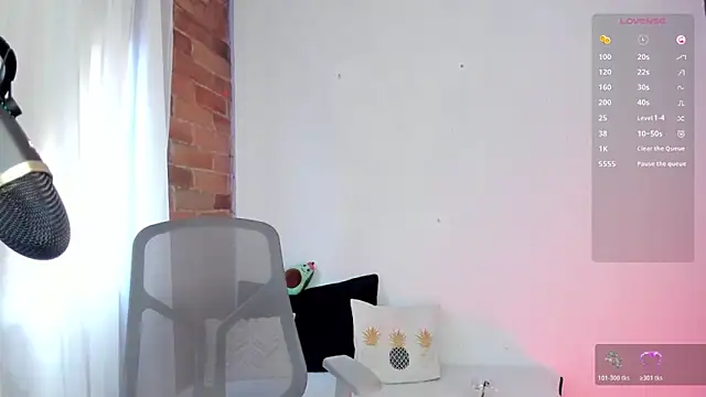 Snapshot of Chubby_Licius chatting on 03-01-26, 06:54 Chubby Licius online show from 03-01-26, 06:54