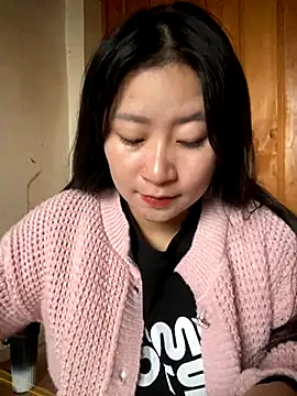 violet-00 online show from 11-03-25, 12:35