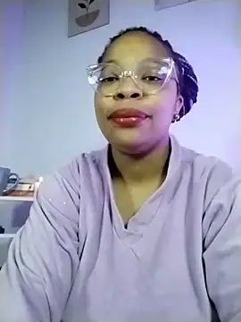 Snapshot of Lauraricci__ chatting on 11-05-25, 03:17 Lauraricci online show from 11-05-25, 03:17