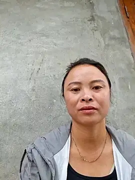 xuxulovezz online show from 10-06-25, 01:47