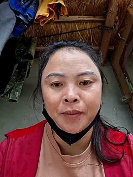 xuxulovezz online show from 11-17-25, 12:27