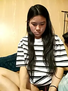 Snapshot of Suny_babyy chatting on 04-02-26, 01:53 Suny babyy online show from 04-02-26, 01:53