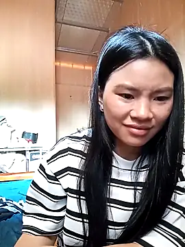 Snapshot of Suny_babyy chatting on 04-03-26, 01:58 Suny babyy online show from 04-03-26, 01:58