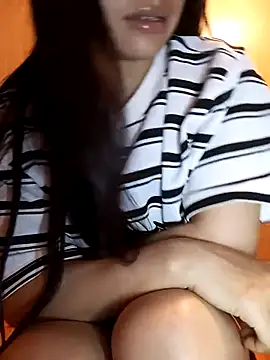 Snapshot of Suny_babyy chatting on 04-18-26, 12:03 Suny babyy online show from 04-18-26, 12:03