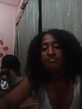 Snapshot of Susy16 chatting on 10-31-25, 05:52 Susy16 online show from 10-31-25, 05:52