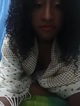 Snapshot of Susy16 chatting on 11-08-25, 12:33 Susy16 online show from 11-08-25, 12:33