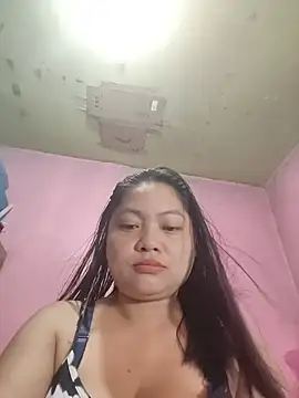 Snapshot of radiantbloom chatting on 01-09-26, 10:33 radiantbloom online show from 01-09-26, 10:33