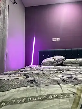 Zola Nooryi online show from 09-30-25, 08:47