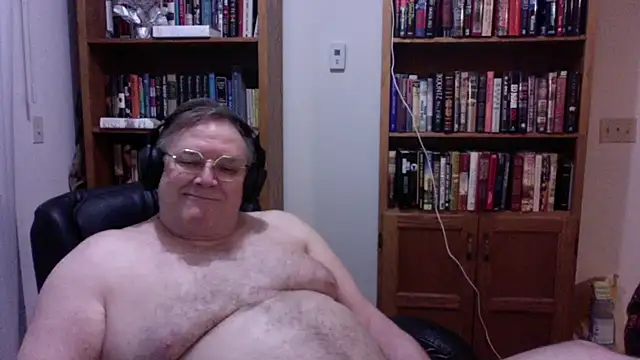 Snapshot of Vinyl22@xh chatting on 06-22-26, 03:25 Vinyl22xh online show from 06-22-26, 03:25