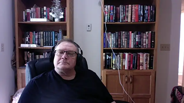 Snapshot of Vinyl22@xh chatting on 07-01-26, 09:36 Vinyl22xh online show from 07-01-26, 09:36