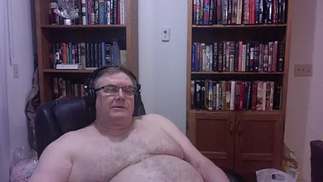 Snapshot of Vinyl22@xh chatting on 08-01-26, 04:23 Vinyl22xh online show from 08-01-26, 04:23