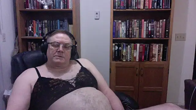 Snapshot of Vinyl22@xh chatting on 08-07-26, 03:08 Vinyl22xh online show from 08-07-26, 03:08