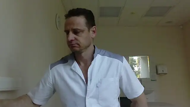 Snapshot of Freeze_Fire chatting on 10-02-25, 05:25 Freeze Fire online show from 10-02-25, 05:25